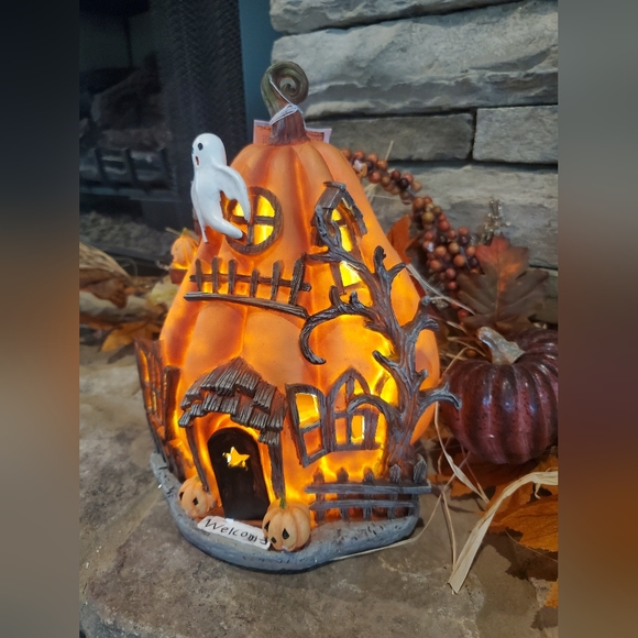 Viral Halloween! Pumpkin Haunted House-NWT - Picture 3 of 6